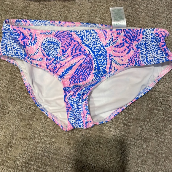 Lilly Pulitzer rashguard set - Picture 3 of 3